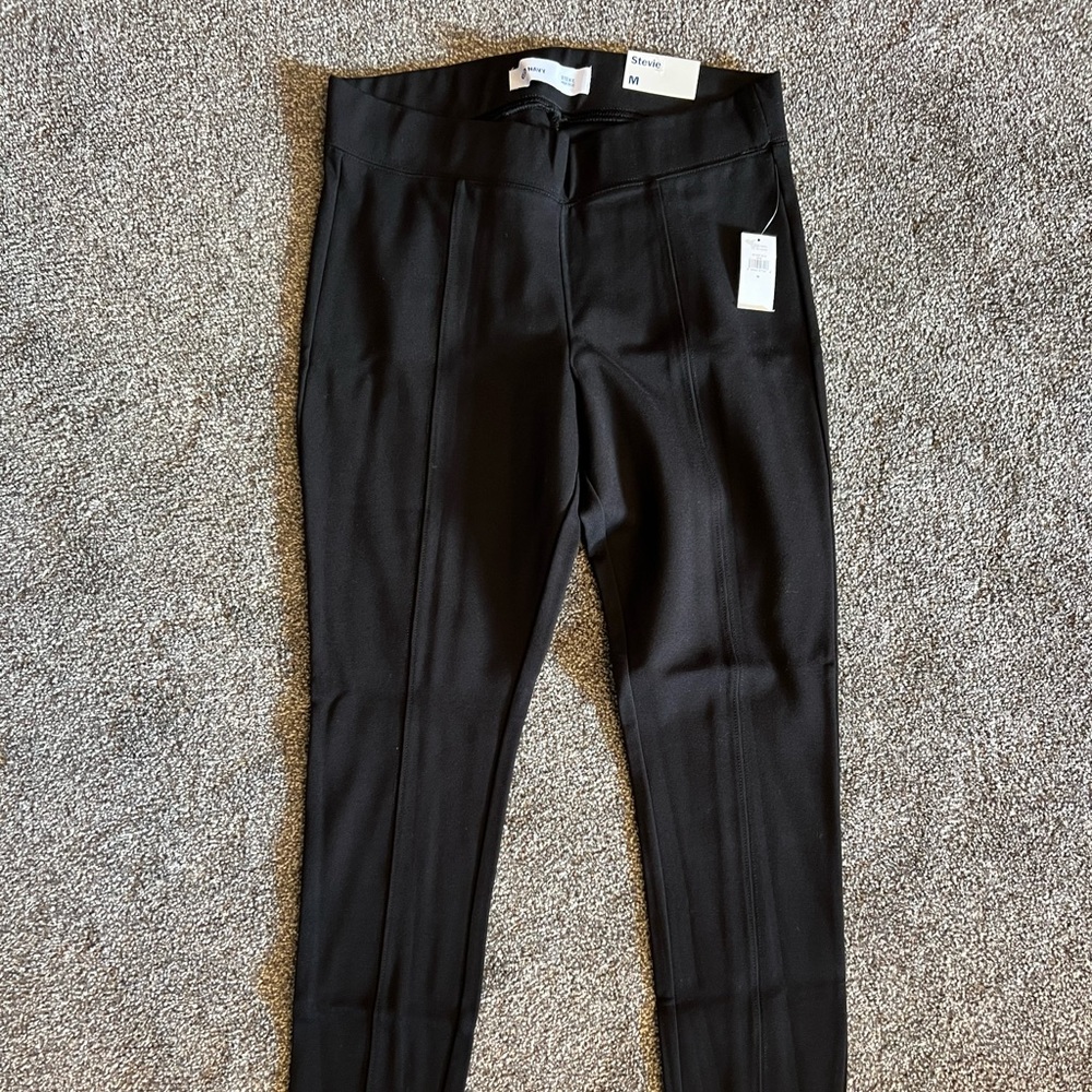 Old Navy Stevie Leggings NWT Medium